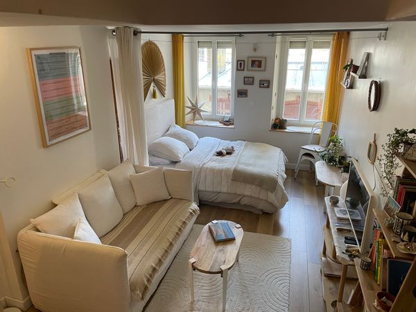 Joli studio en bord de mer. On y fait tout à pieds, plages, ports, commerces, restaurants, gare…