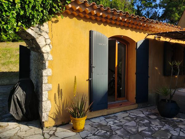 La chambre privée de Adrien