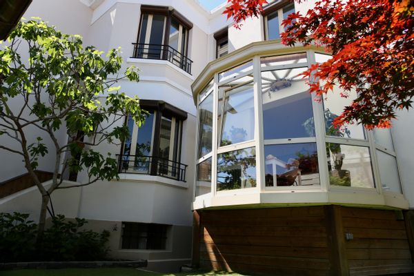 Charmante maison rénovée des années 30 avec 3 chambres & jardin, en ville et entourée par la nature