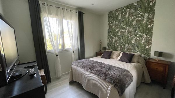 PETITS DÉJEUNERS OFFERTS pour toutes réservations : la chambre privée de Catherine & Didier