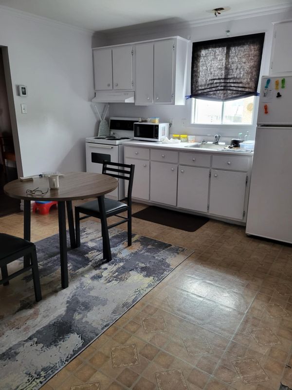 Appartement de deux chambres au cœur d’un petit paradis qui est contrecoeur, près de tous les services. Marina ,supermarché,parc ☺️