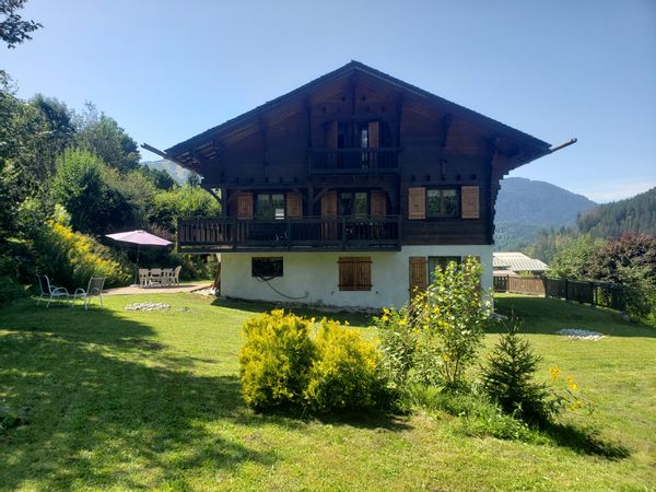 Beau chalet traditionnel dans la Vallée de Chamonix mondialement connue