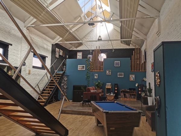 Grand loft ouvert à 15min de Lille