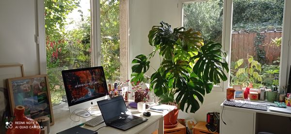 Charming 2bedroom home with office and private garden to enjoy a quiet get away or go explore.