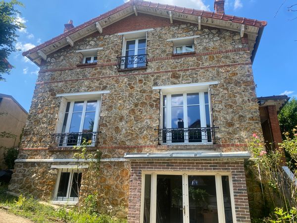 Maison familiale avec jardin