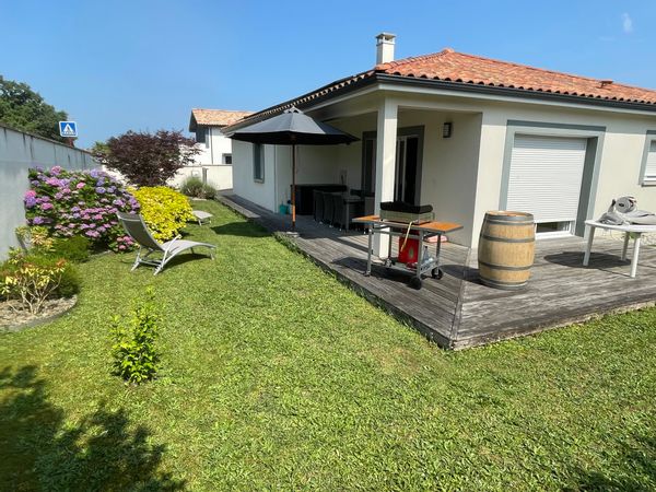 Maison moderne climatisée… à 2km de la plage !