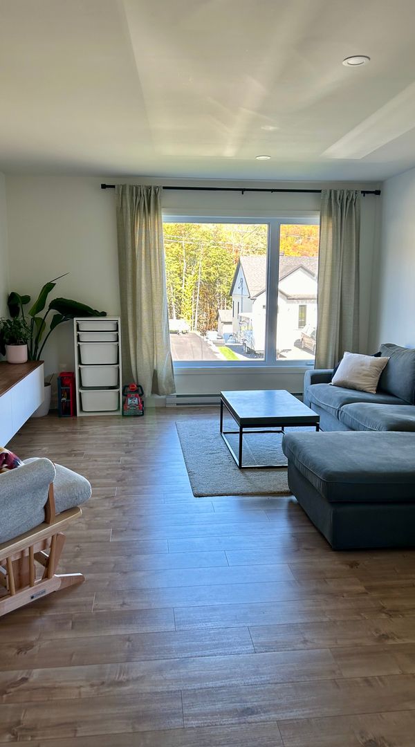 Maison neuve à proximité du ski, du vélo de montagne, de la ville de Québec et bien plus encore!