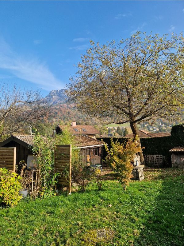 Chalet cosy proche Annecy entre lac et montagne