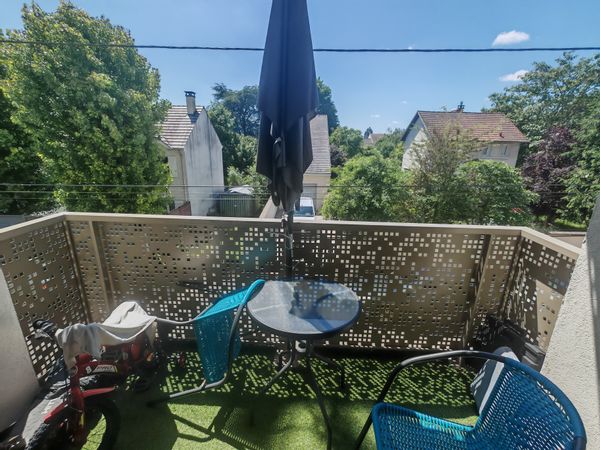 Charmant appartement de 4 chambres en banlieue parisienne Lovely 4-bedroom apartment near Paris