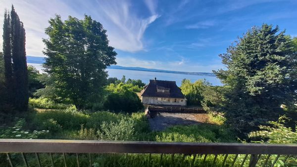 La maison de Julia et Jerry entre lac et montagnes