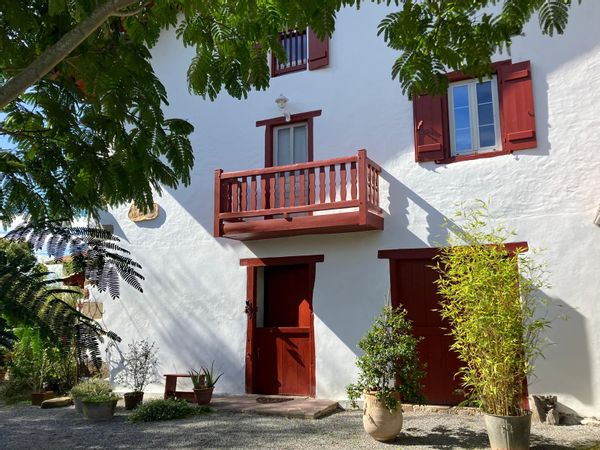 Chambre au pied de la Rhune