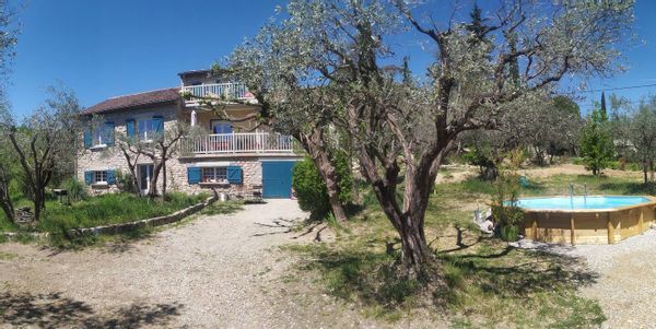 La maison d' Alice, Benjamin et leurs enfants.
