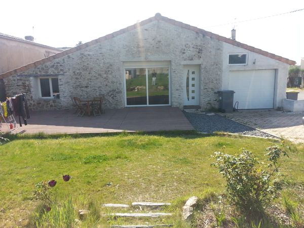 La maison de Marie & Alex, le calme de la campagne et la proximité de Nantes, l'océan, le Puy du Fou