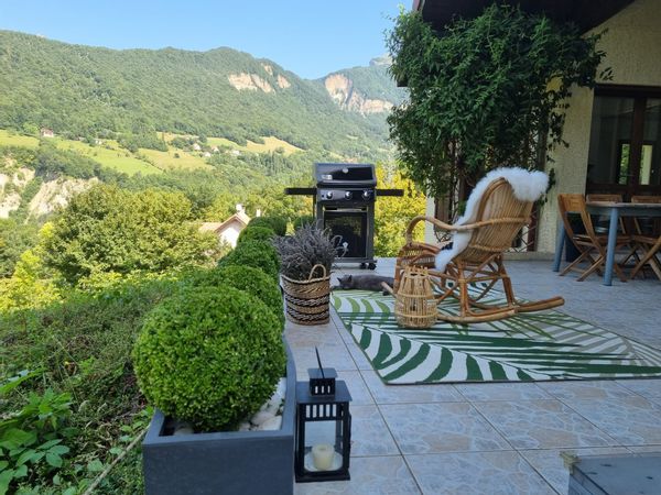 Superbe maison a la montagne et propre!