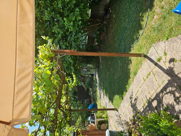 Maison familiale dans zone pavillonnaire avec jardin