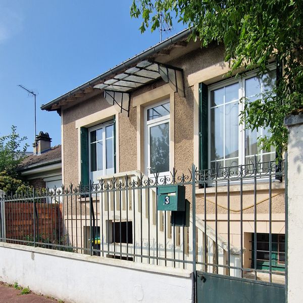 Maison individuelle au calme à 10 min de Paris
