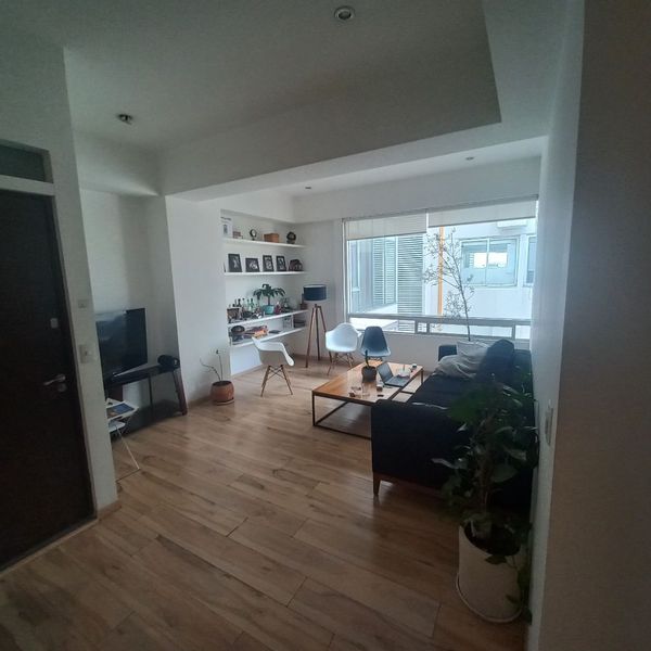 Nice spacious apartment in heart of Roma
