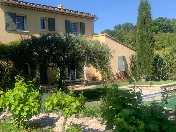 Chambre(s) privée(s) en Provence au pied du Mt Ventoux dans maison avec piscine !