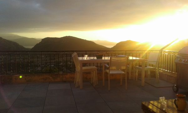 Appartement climatisé avec 2 belles terrasses sur vue exceptionnelle.