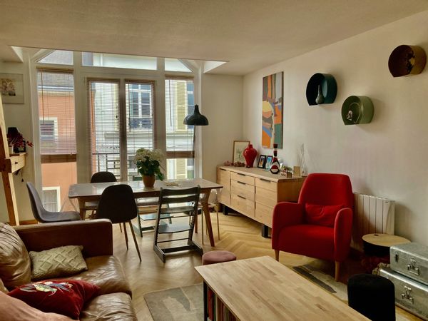 Une chambre (ou deux) avec salle de bain. La chambre privée de Berangere