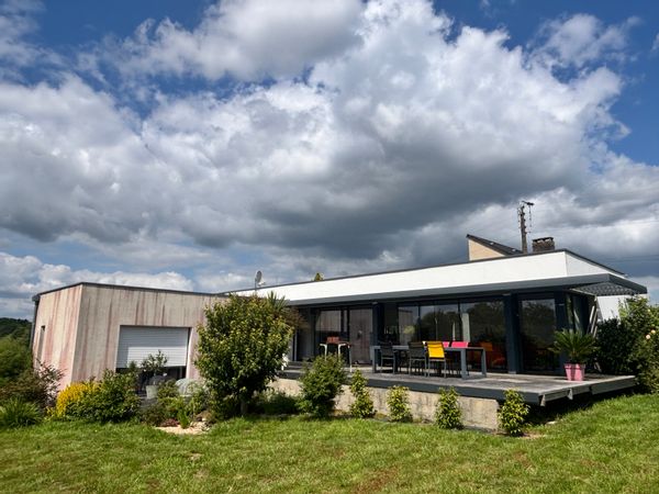 MAISON A KERBINIOU