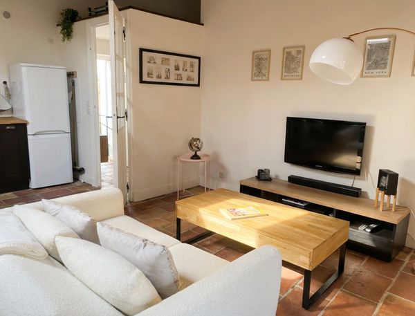 Charmant pied-à-terre situé dans le cœur historique d’Agde, au bord de l’Hérault