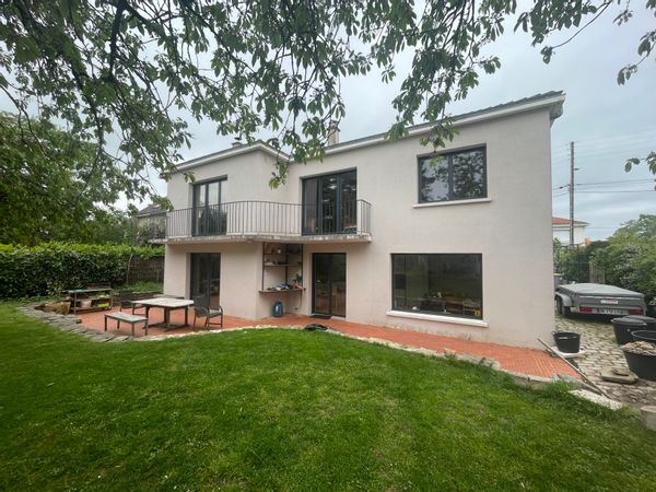 Maison au calme tout confort avec grand jardin à 2 pas de Nantes