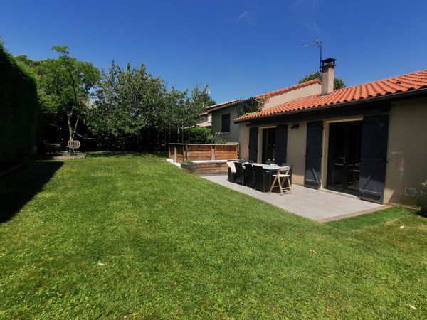 Maison proche Toulouse 125 M2 - 3 chambres - jardin - piscine hors sol - salle de jeux enfants