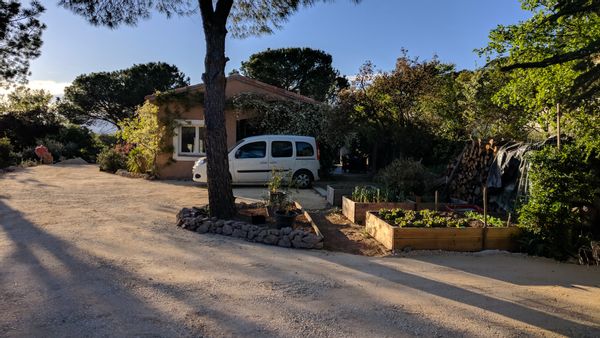 La maison de Baptiste, Anne-Laure, Romie et Robin