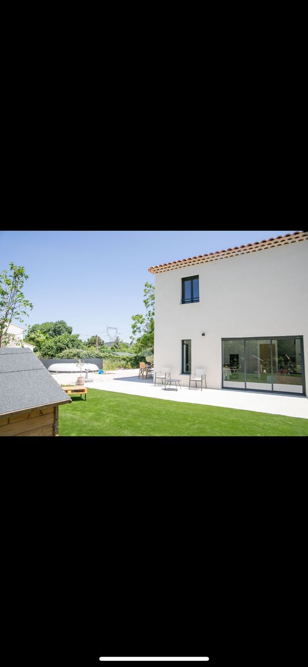 Maison neuve à proximité de Aix et de Marseille