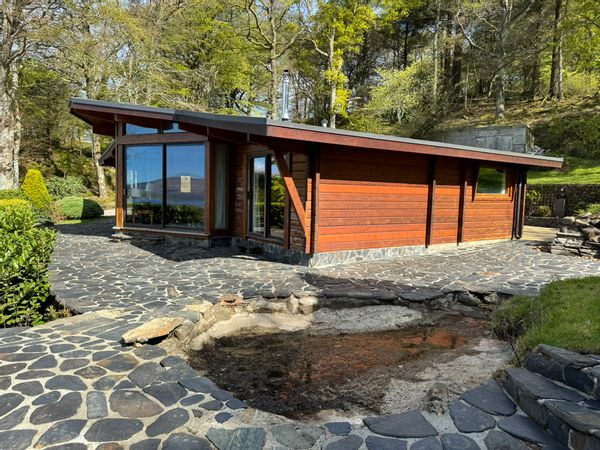 Maison-Chalet nichée au cœur de la nature et en bordure d'océan