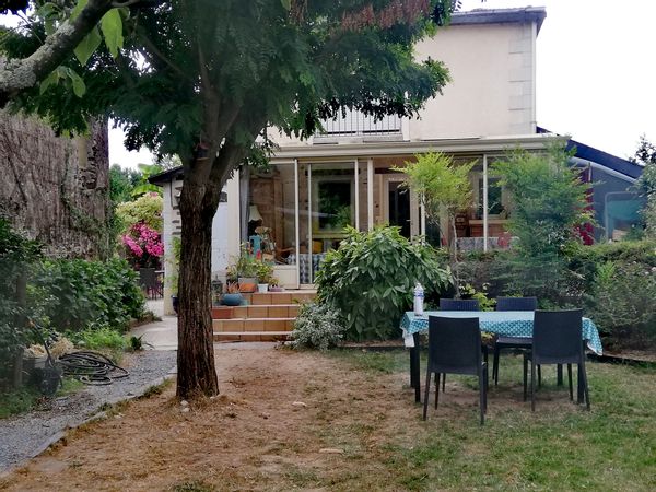 Maison d'Elodie et Julien, en pleine nature, sur une île de Loire