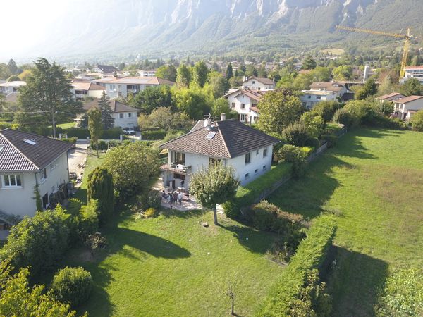 Grande maison familiale entre montagne et ville au coeur des Alpes françaises