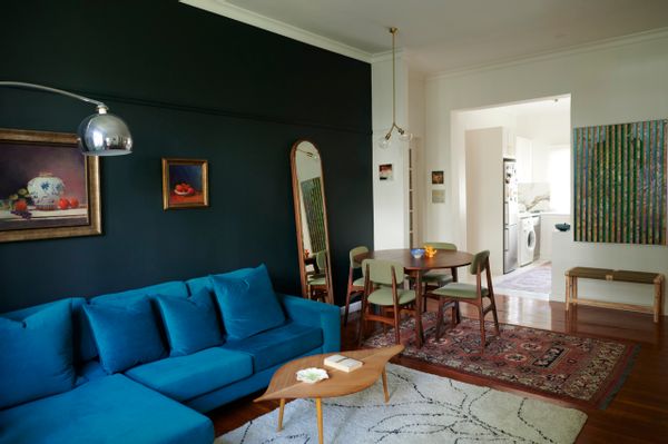 Cosy and central art-filled apartment