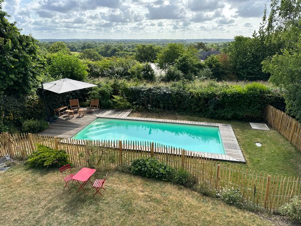 Grande maison, piscine, vue, devant le golf et à proximité d'Angers