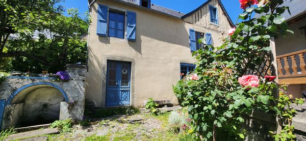 Large family home in the heart of Pyrénées. PAS D'ECHANGE D'HIVER
