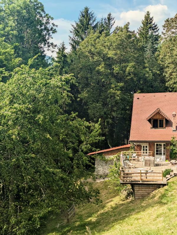 Maison insolite au coeur de la forêt de Talloires