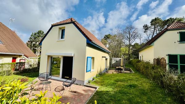 Bienvenue au Cottage "Blue Birdie", votre havre de paix à Stella Plage !