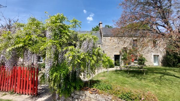 Maison en pierre 18ème au coeur du Morbihan (15 mn de Vannes et 30 mn de l'océan)