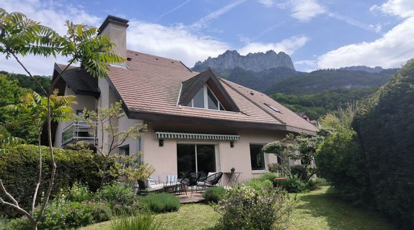Maison de famille à Menthon-Saint-Bernard