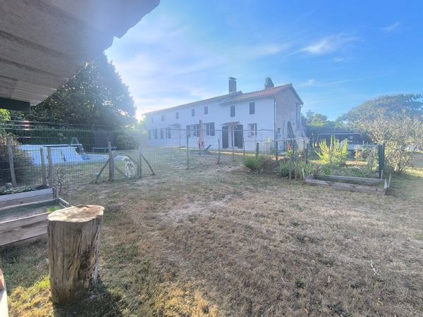 Notre maison girondine entre vignes et forêts, entière ou chambre