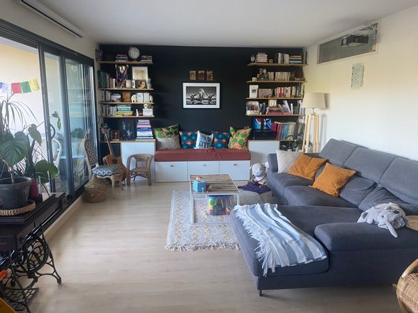Chambre privée dans grand appartement avec terrasse de 100m2, proche Genève