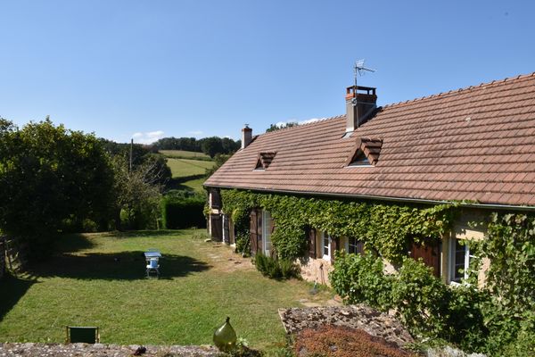 Maison de charme au coeur du clunysois