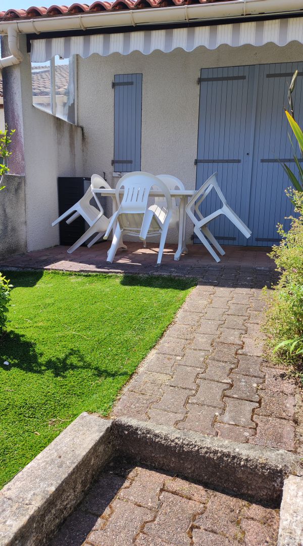 LOGEMENT FONCTIONNEL IDEAL POUR 4 PERS à MESCHERS SUR GIRONDE.