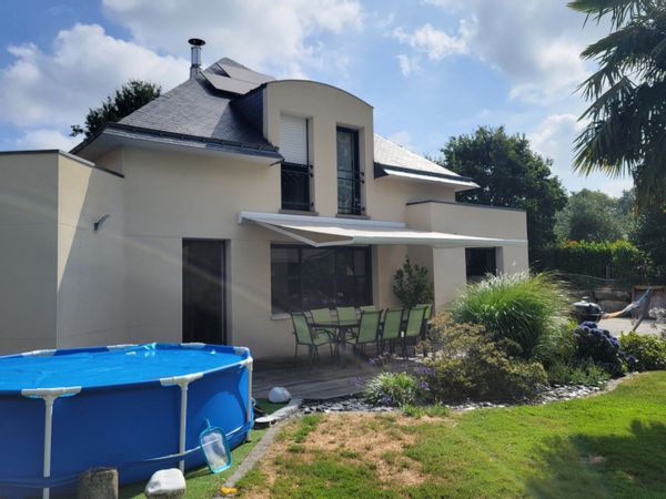 Maison familiale dans un village typique du sud Morbihan – idéale pour les enfants !