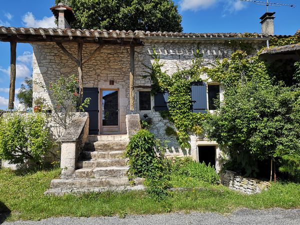 Maison quercynoise en pierres
