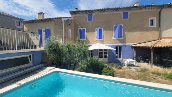 Maison de famille 6 personnes en village provençal proche Orange et Châteauneuf du Pape