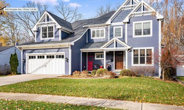 5 bedroom house in the heart of Naperville -- voted #1 city in America