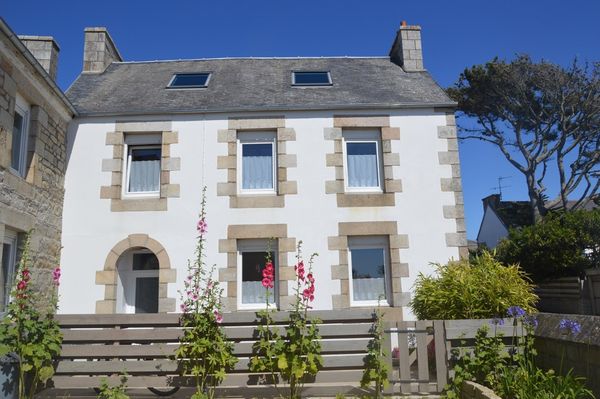 ILE GRANDE maison vue mer