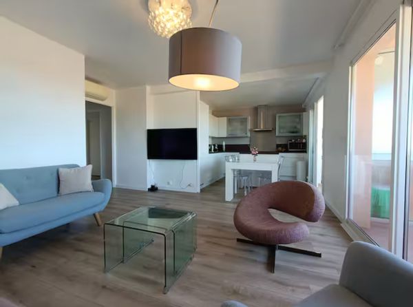 Bel appartement spacieux & lumineux, proche de la mer